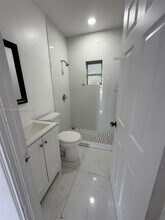 1249 NW 57th St in Miami, FL - Building Photo - Building Photo