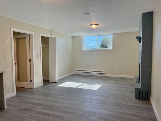 8013-8015 24th Ave NW