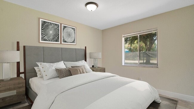 1699 Eastern Rd in South Daytona, FL - Building Photo - Building Photo