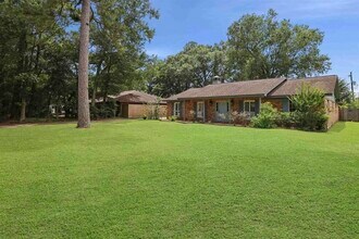 1135 Ivy Ln in Beaumont, TX - Building Photo - Building Photo