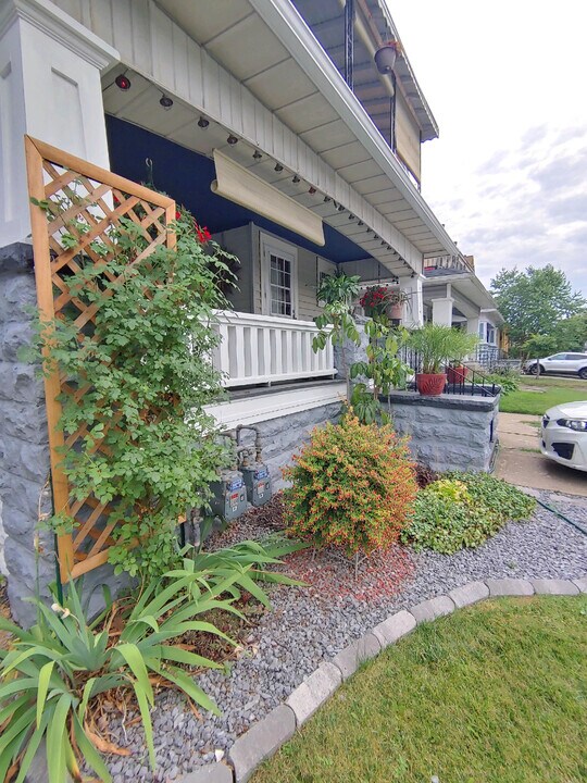 735 Amherst St, Unit Lower in Buffalo, NY - Building Photo