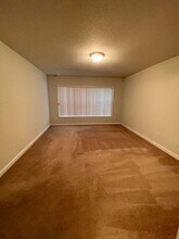 11831 Iselle Dr in Orlando, FL - Foto de edificio - Building Photo