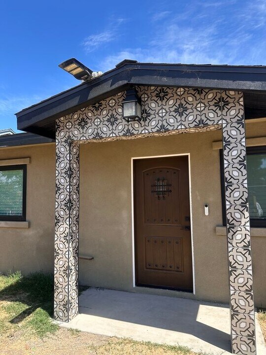 3590 Madison Ave in San Diego, CA - Building Photo