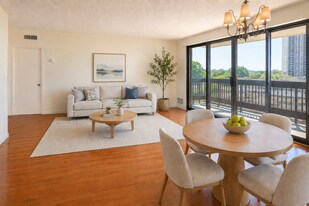 5505 Seminary Rd, Unit 607 in Falls Church, VA - Building Photo