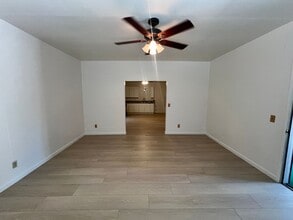 1029 3rd St in Wasco, CA - Foto de edificio - Building Photo