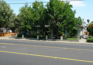 639 Old San Francisco Rd in Sunnyvale, CA - Building Photo - Building Photo