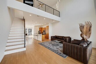 959 W Bluff St in Fort Worth, TX - Building Photo - Building Photo