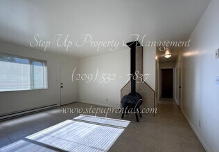 19199 Beauchamp Dr in Sonora, CA - Building Photo - Building Photo