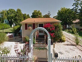 131 E Washington Ave in Atlantic Highlands, NJ - Building Photo