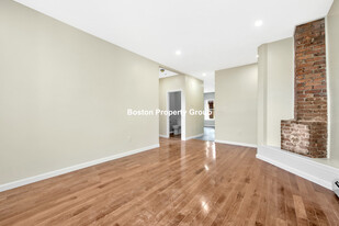 29 Lambert St, Unit 4 in Boston, MA - Building Photo - Building Photo