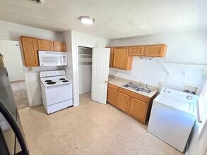 13 Ireland St in Hampton, VA - Building Photo - Building Photo