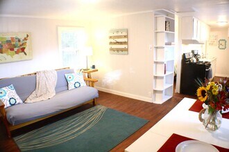 824 E Boulder St in Colorado Springs, CO - Building Photo - Building Photo