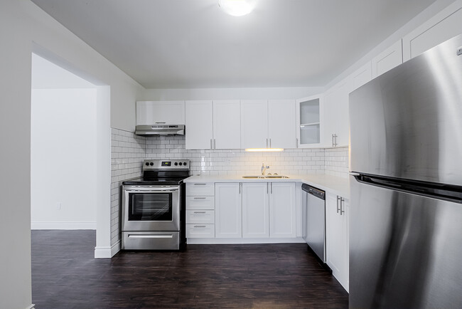 Maplewood Court in Peterborough, ON - Building Photo - Building Photo