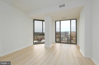 1530 Key Blvd, Unit 1202 in Arlington, VA - Building Photo - Building Photo