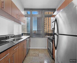 408 E 92nd St in New York, NY - Building Photo - Building Photo