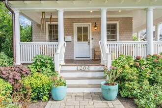 1204 5th Ave in Spring Lake, NJ - Building Photo - Building Photo