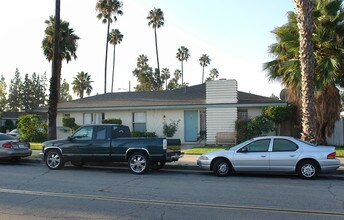 2144 E Almont Ave in Anaheim, CA - Building Photo - Building Photo