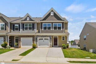 829 Appleby Dr in Simpsonville, SC - Building Photo