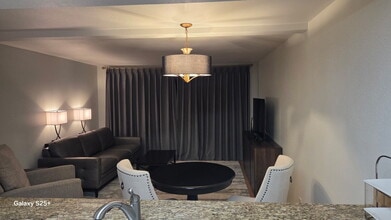 6970 California Ave SW in Seattle, WA - Building Photo - Building Photo