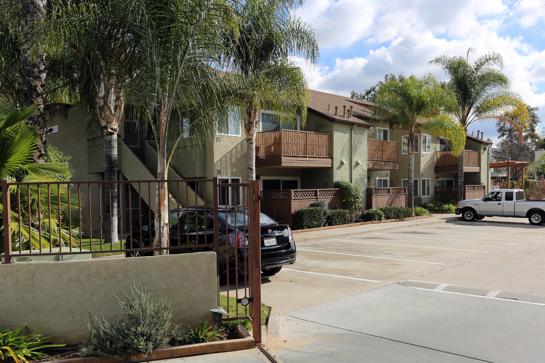 Granite Hills Apartments in El Cajon, CA - Building Photo