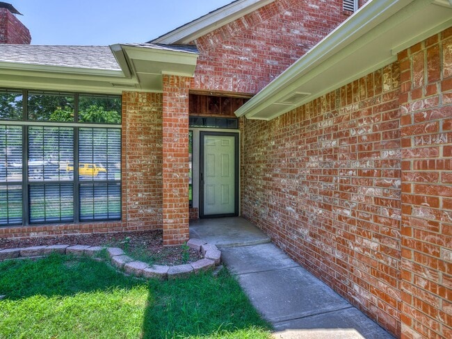 1409 Del Norte Dr in Edmond, OK - Building Photo - Building Photo