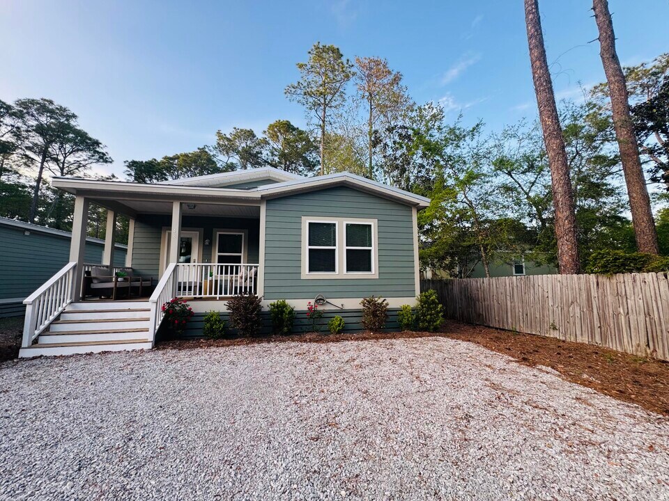 48 4th St in Santa Rosa Beach, FL - Building Photo