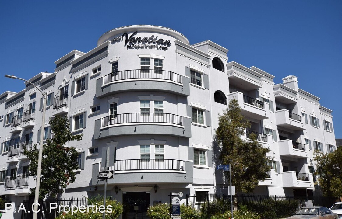 5500 Bonner Ave in Los Angeles, CA - Building Photo