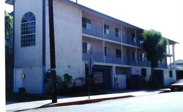 4050 W 116th St in Hawthorne, CA - Foto de edificio - Building Photo