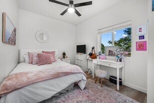 6235 Hobart St in San Diego, CA - Building Photo