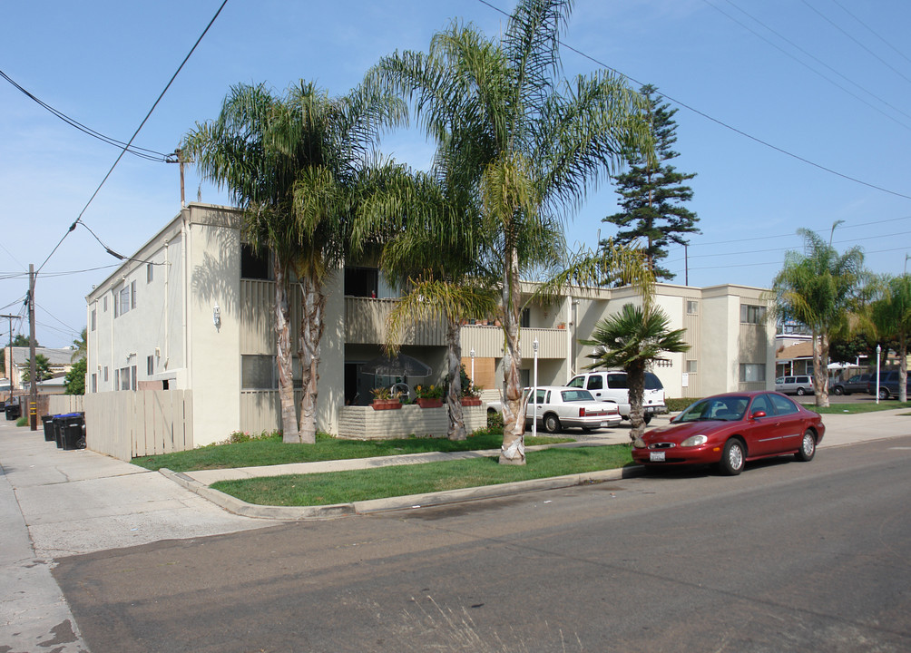 Kendall Palm Apartments in San Diego, CA - Building Photo