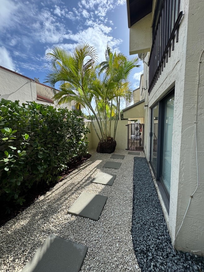 property at 15811 SW 91st Ct