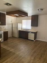 1547 Dana Dr in Redding, CA - Building Photo - Building Photo