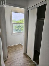 2 Orchard Heights Blvd in Aurora, ON - Building Photo - Building Photo