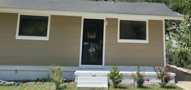 property at 1004 Lanier Ave