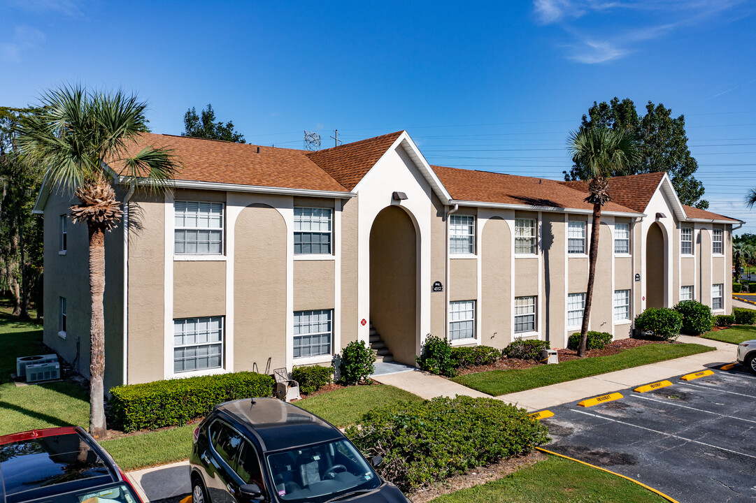 The Reserve at Pershing Oaks in Orlando, FL - Foto de edificio