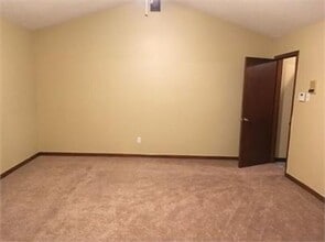 8270 Glen Rock Cove in Memphis, TN - Building Photo - Building Photo