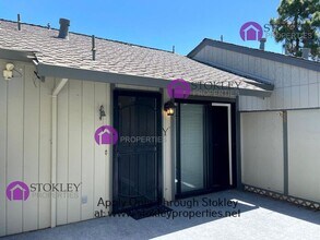 1542 Ashwood Dr in Martinez, CA - Building Photo - Building Photo