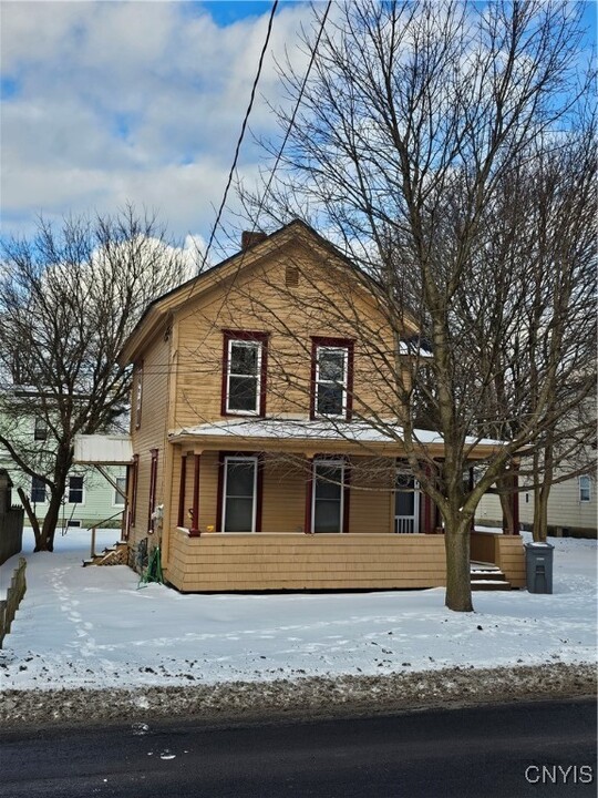 324 Stone St in Watertown, NY - Building Photo