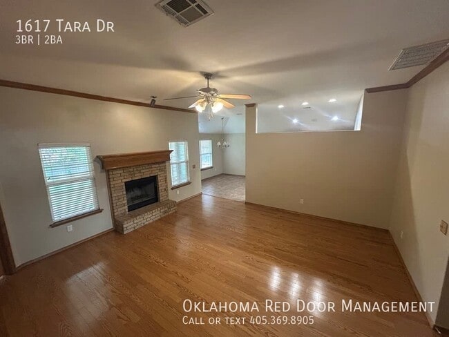 1617 Tara Dr in Moore, OK - Building Photo - Building Photo