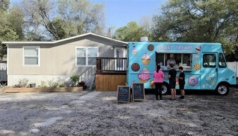 1430 W Howard Ln in Austin, TX - Building Photo