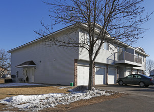 Parkview Manor in Inver Grove Heights, MN - Foto de edificio - Building Photo