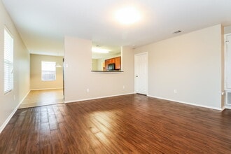 1303 Macaw Ct in Grand Prairie, TX - Building Photo - Building Photo