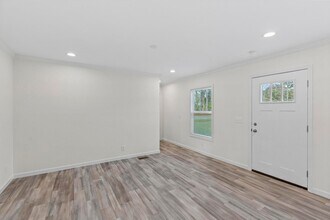 425 Island Creek Rd in Hampstead, NC - Building Photo - Building Photo
