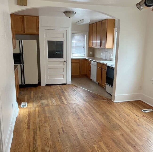 property at 2114 S Washington St