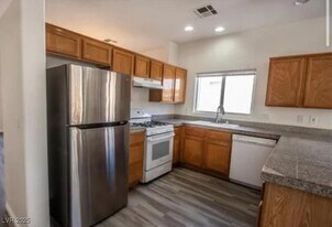 6328 Legend Falls St in North Las Vegas, NV - Building Photo