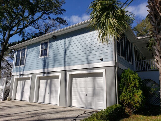 588 Main Rd in Johns Island, SC - Building Photo - Building Photo