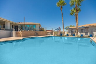 View at Starr Pass in Tucson, AZ - Foto de edificio - Building Photo