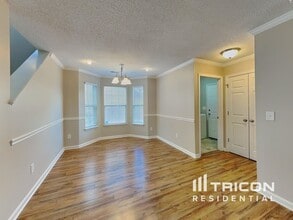 3525 Sunset Hollow Ct in High Point, NC - Building Photo - Building Photo