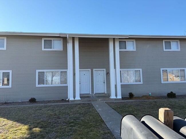 property at 1511 Sylvan Ln