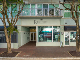 3333 Rice St in Miami, FL - Foto de edificio - Building Photo